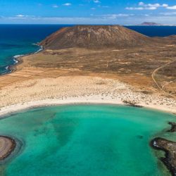 People go to isla de lobos to surf